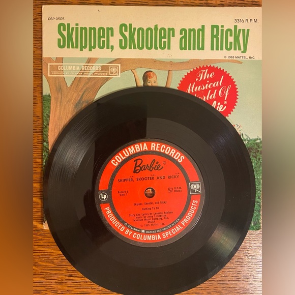 Set of 5 RARE 1965 Mattel Musical World of Barbie 7” Records, 45 RPM *See Notes - Picture 14 of 16